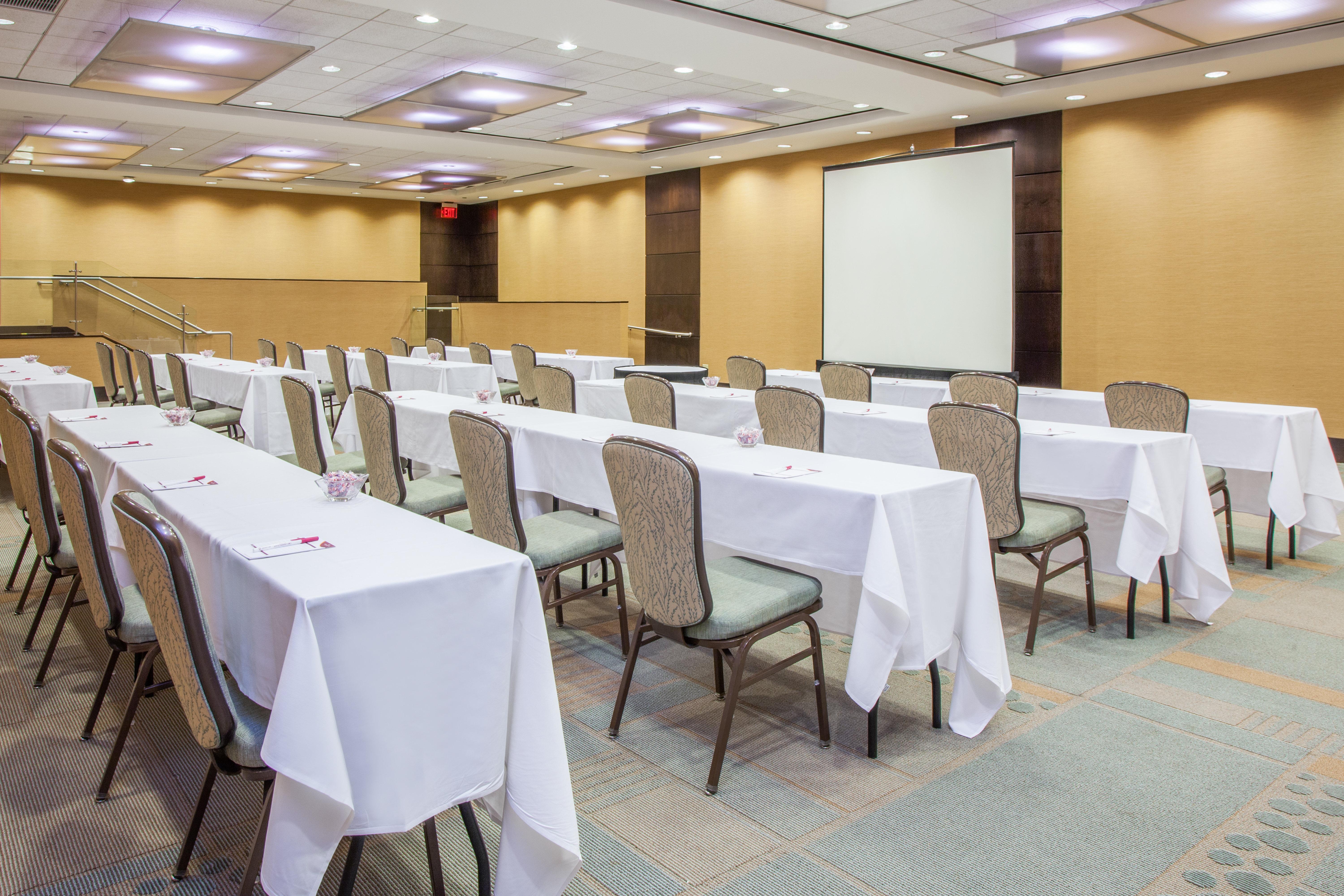 Crowne Plaza Hotel Glen Ellyn/Lombard By Ihg Ngoại thất bức ảnh