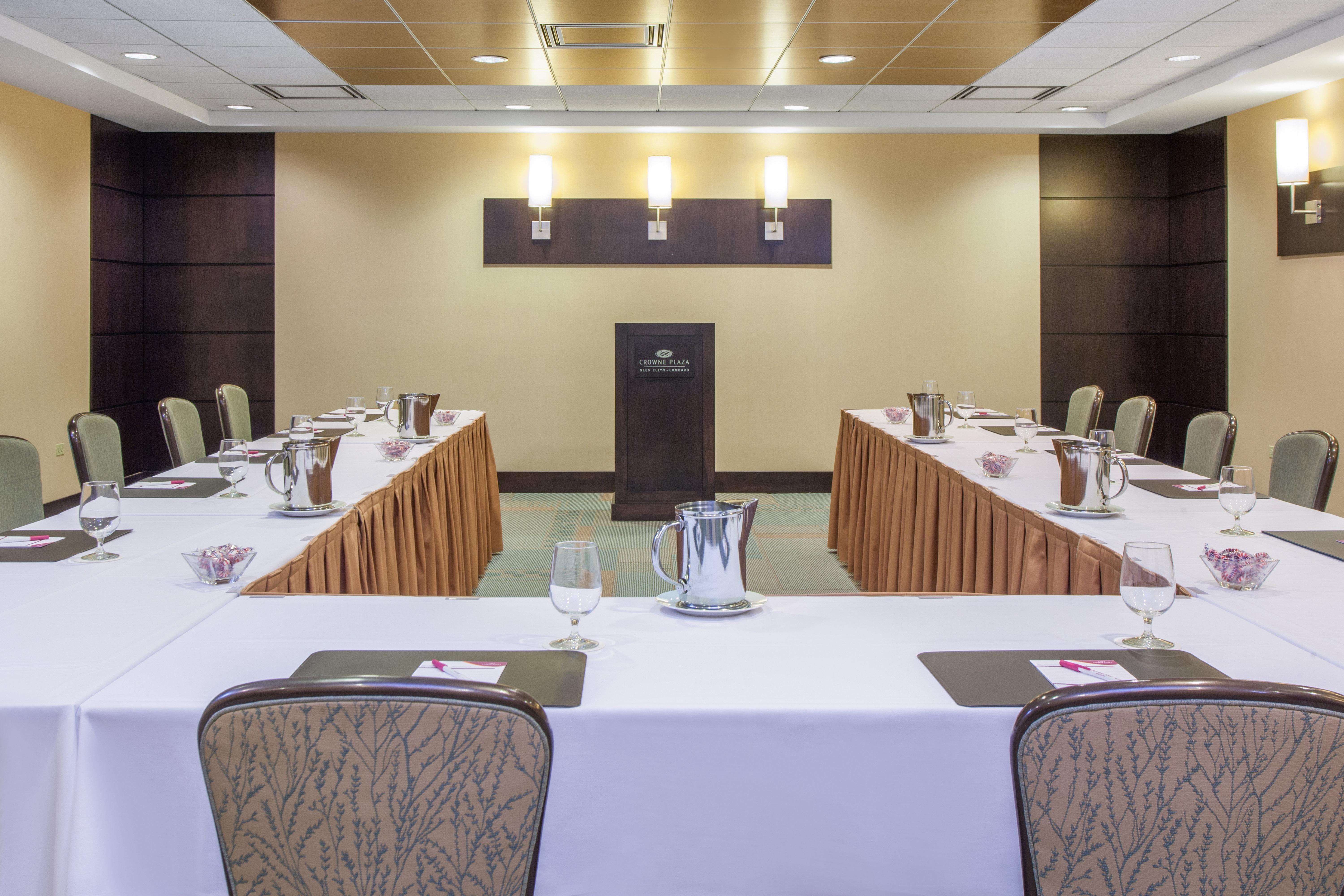Crowne Plaza Hotel Glen Ellyn/Lombard By Ihg Ngoại thất bức ảnh